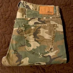 Polo Ralph Lauren Cropped Camo. New without tags